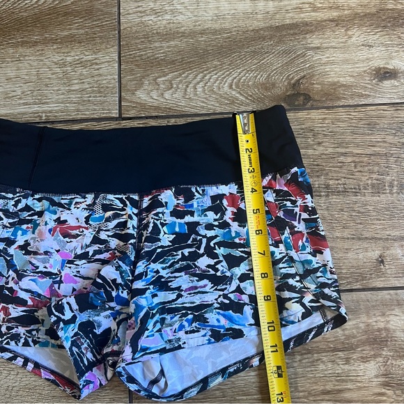 Lululemon Run Times Short II Size 4 Culture Clash Multi Black  Shorts - Picture 10 of 13
